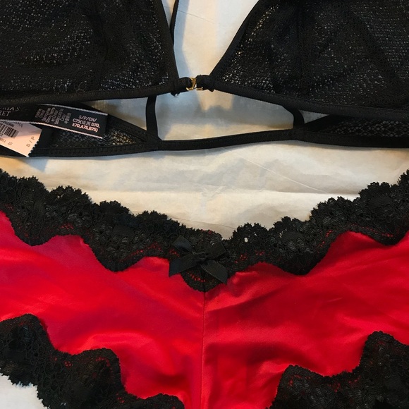 Black/red VS set - Picture 2 of 3